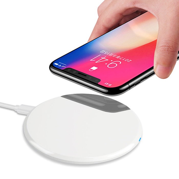 Hot Sale QI Wireless Charger Pad Custom Logo Fast Charging Wireless Charger